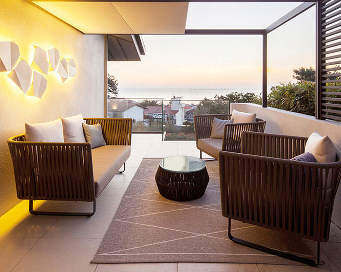 民宿戶外桌椅圖片